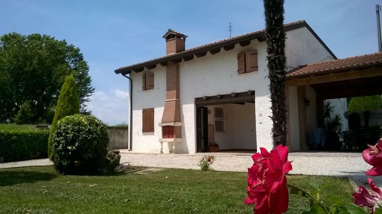 La Campagnola - Casa Vacanze Торрі-ді-Куартезоло Екстер'єр фото